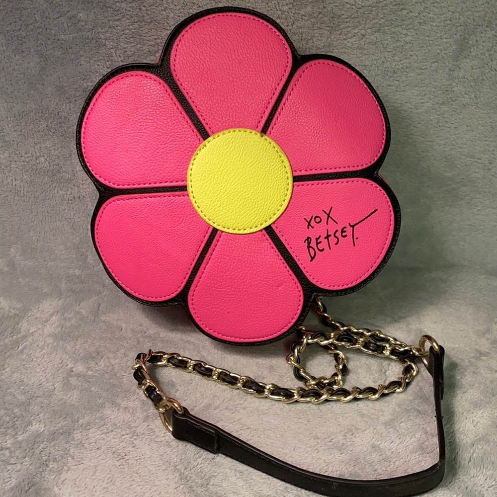 Xoxo Betsey Flower Purse